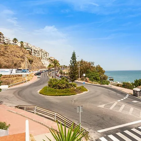100% Seaview, 2 Minutes To The And Parking Apartment