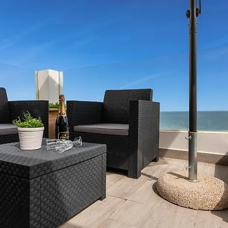 100% Seaview, 2 Minutes To The And Parking Apartament *